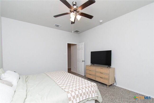 Building Photo - 1719 Cedrus Dr