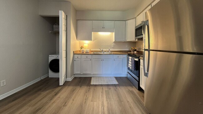 Interior Photo - Rosemere Flats | 1-3 Bedroom Apartments in Ocala, FL