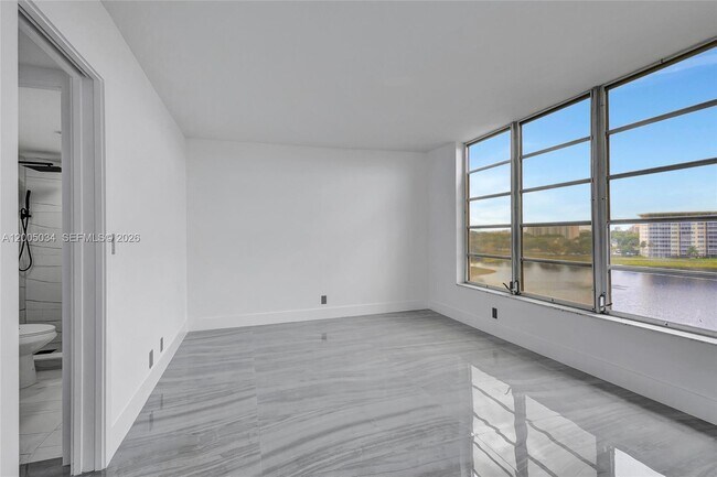 Building Photo - 3091 N Course Dr