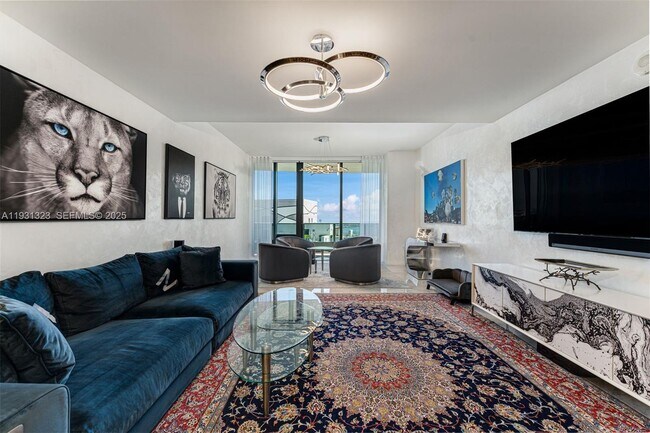 Building Photo - 1000 Brickell Plaza