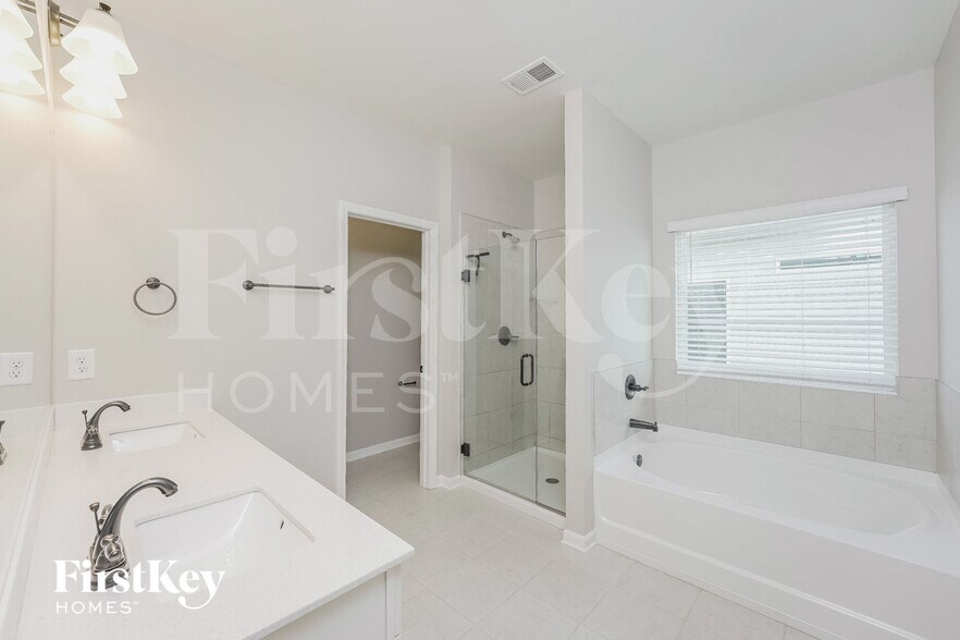 Building Photo - 3226 Briar Chapel Dr