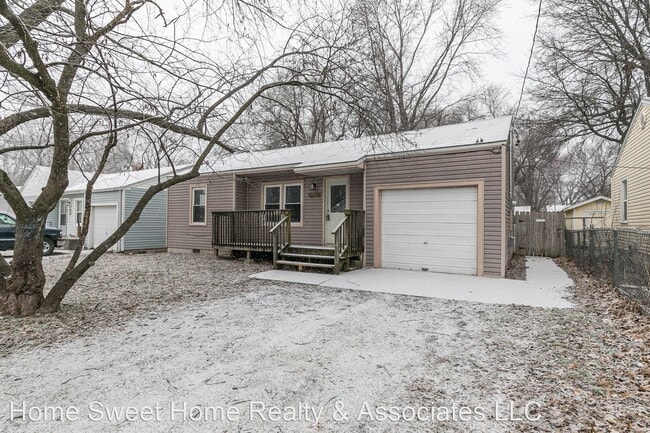 Building Photo - 2 br, 1 bath House - 1411 W Calhoun