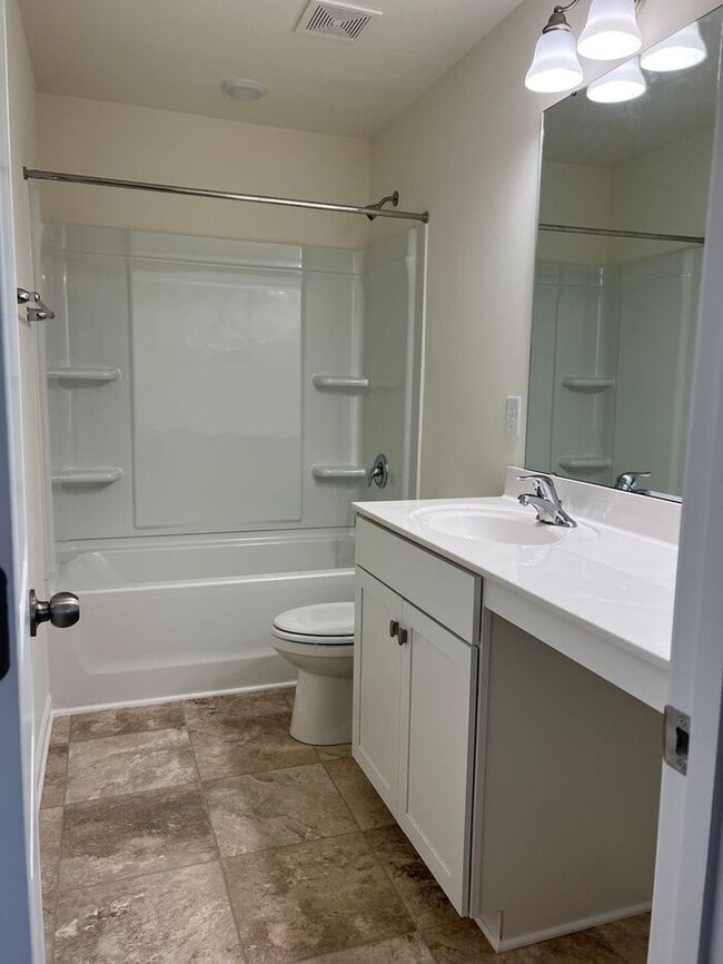 Building Photo - Available NOW – 3 Bedroom, 2.5 Bath Home in Roebuck, SC- $1,000 off First Full Months' Rent!