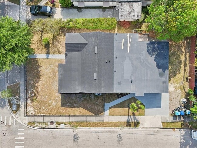 Building Photo - 730 W Swoope Ave