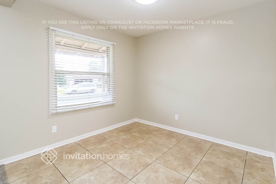 Building Photo - 2223 Juliesse Ave