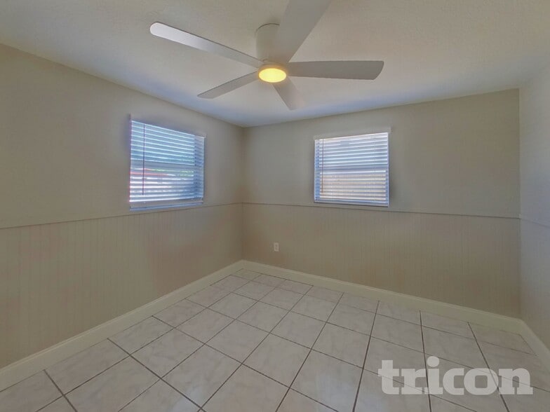 Building Photo - 10294 129th Terrace N