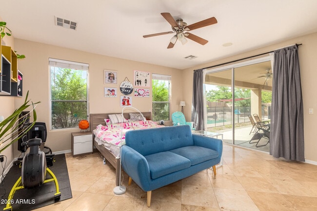 Building Photo - 423 E Mead Dr