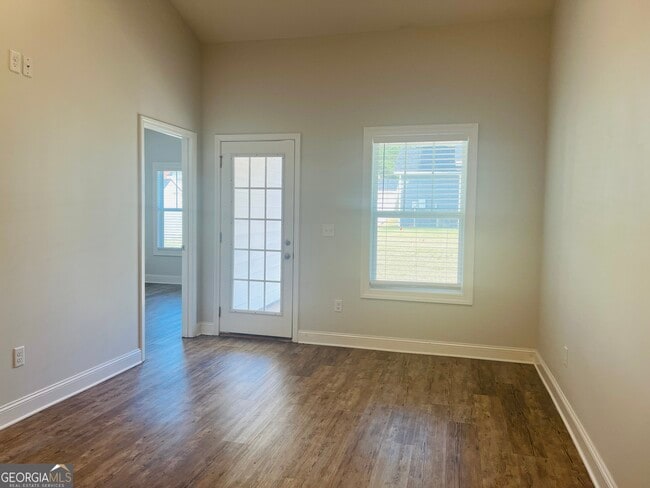 Building Photo - 110 Lenox Cir
