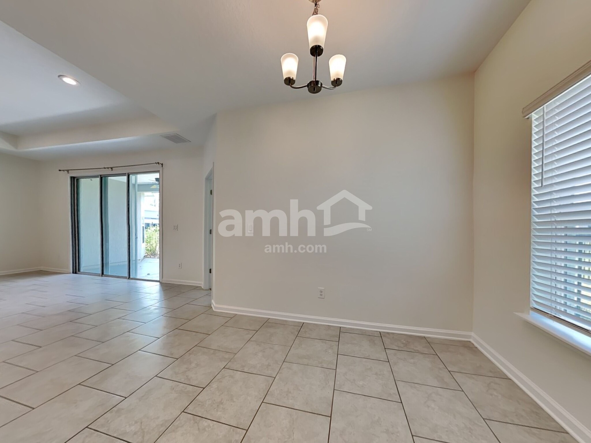 Building Photo - 244 Deerfield Forest Dr