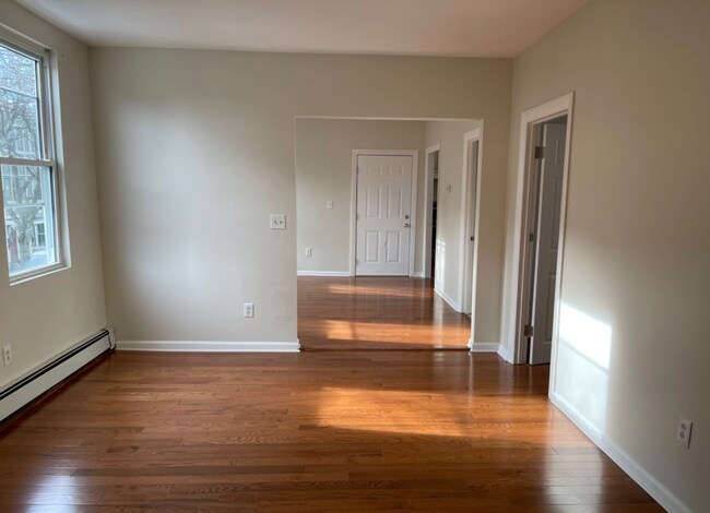 Building Photo - Spacious 2 Bedroom Coming Available!