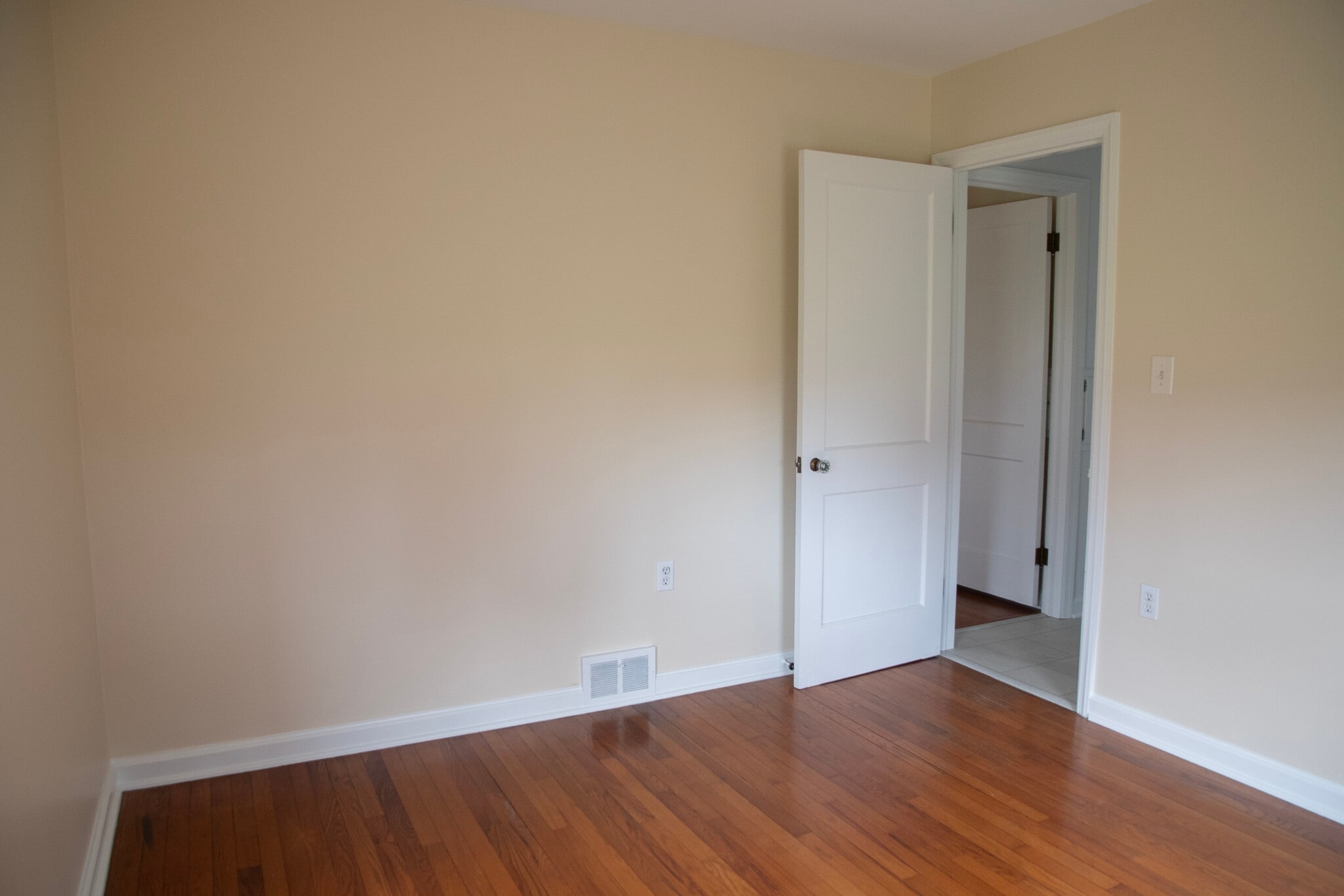 Building Photo - 1349 Lititz Rd