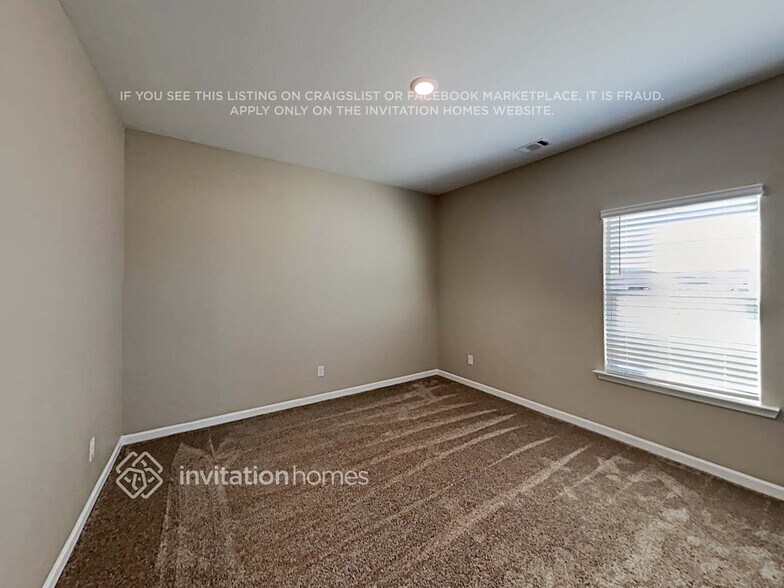 Building Photo - 457 Samara Ct