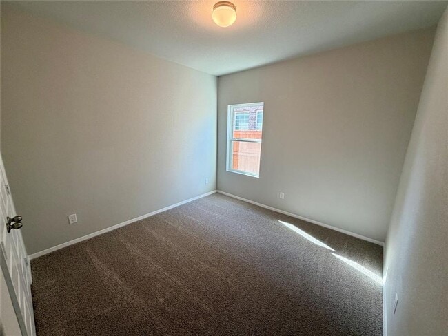 Building Photo - 117 Rocky View Ln