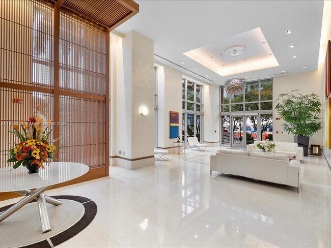Building Photo - 1050 Brickell Ave