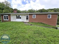 Building Photo - Brick Ranch Home