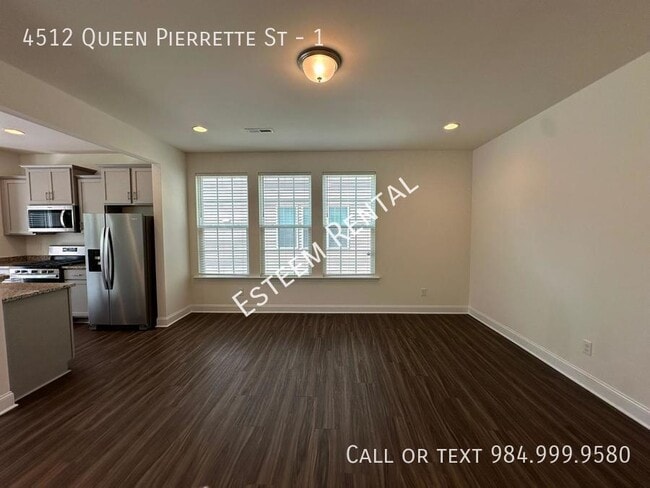 Building Photo - 4512 Queen Pierrette St