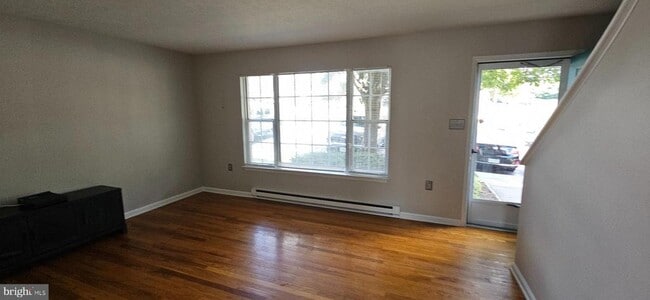 Building Photo - 103 Little River Dr