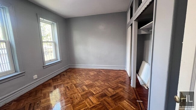 Building Photo - MILLER AVENUE