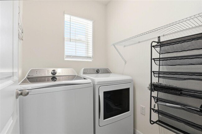 Building Photo - 2839 Maiden Grass Isle