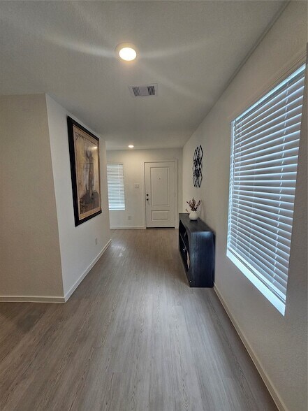 Building Photo - 28751 Texas Plns Dr