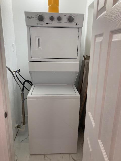 Building Photo - 341 SW 15th St