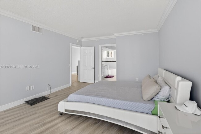 Building Photo - 3370 Hidden Bay Dr