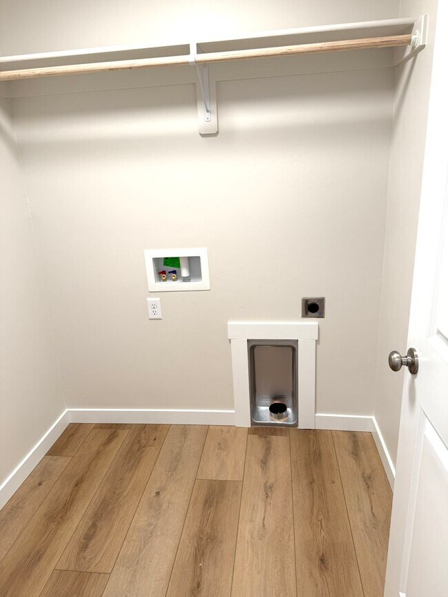 Building Photo - Newly Built 3-Bedroom with Fenced Back Yard
