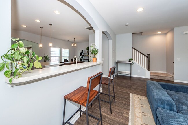 Building Photo - 3 Bedroom 2.5 Bath Single Family Home in W...