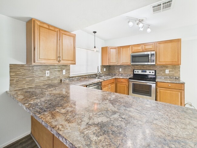 Building Photo - 2103 Mustang Springs Dr