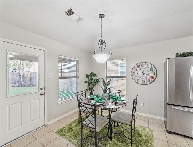 Building Photo - 25110 Hazel Ranch Dr