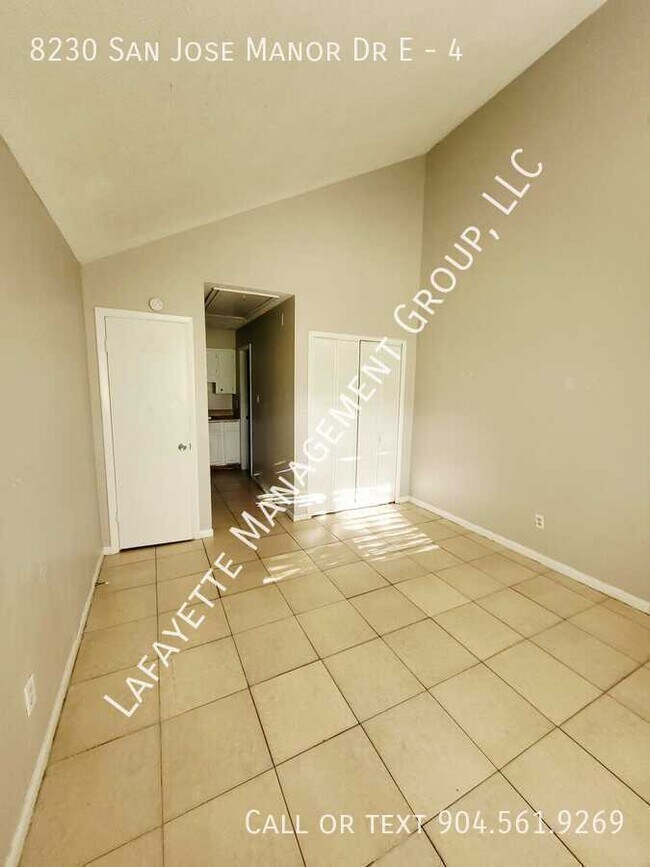 Building Photo - 8230 San Jose Manor Dr E