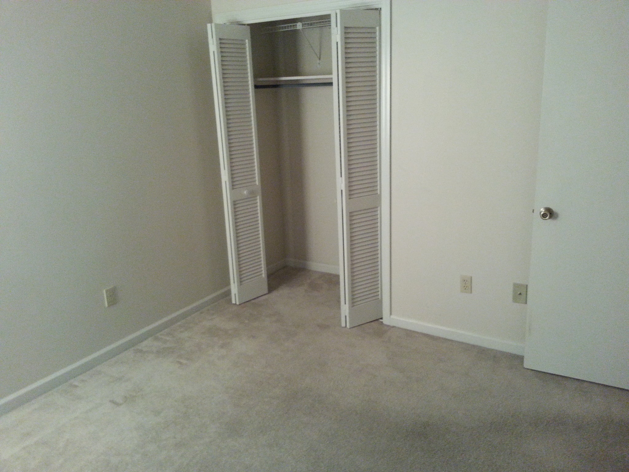 Second Bedroom - 132 Edgewater Ln