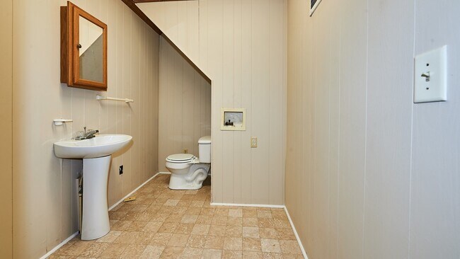 Building Photo - Coming Soon:   2BR, 1 1/2BA duplex