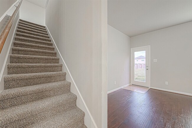 Building Photo - 20630 Stout Dr