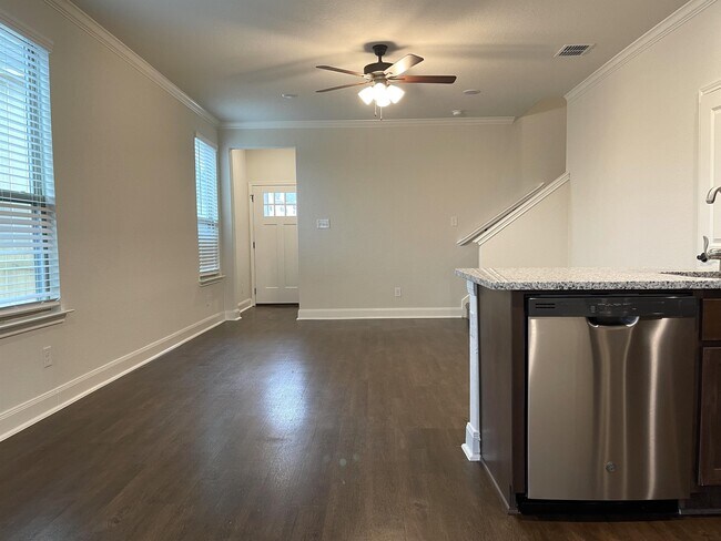 Building Photo - 2222 Sandlewood Cove