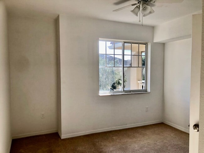 Building Photo - Emerald Dunes - 304