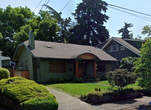 Building Photo - 4 bed 2 bath NE Portland home
