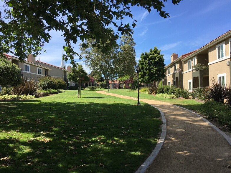 Path to private park - 7565 Charmant Dr