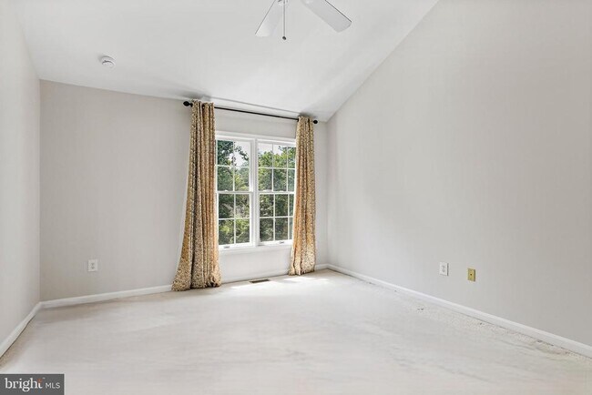 Building Photo - 8416 Cedarcreek Ct