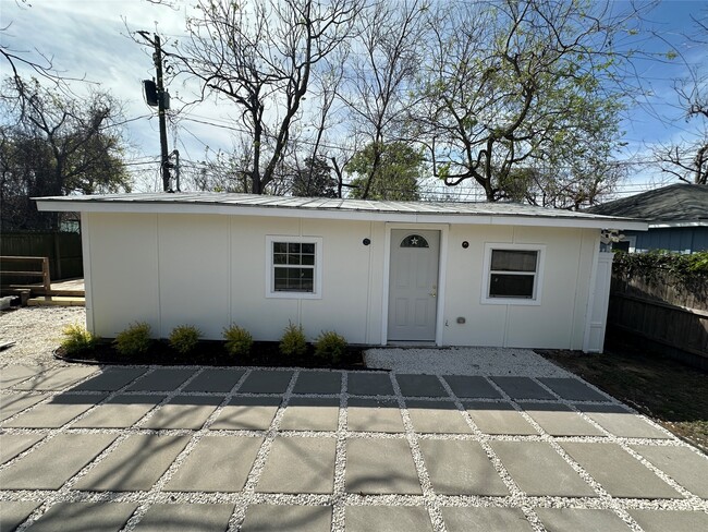 Building Photo - 4109 Edison St