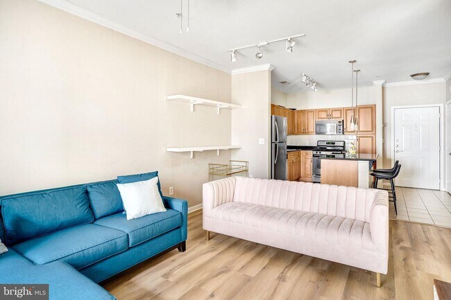 Building Photo - 12921 Centre Park Cir