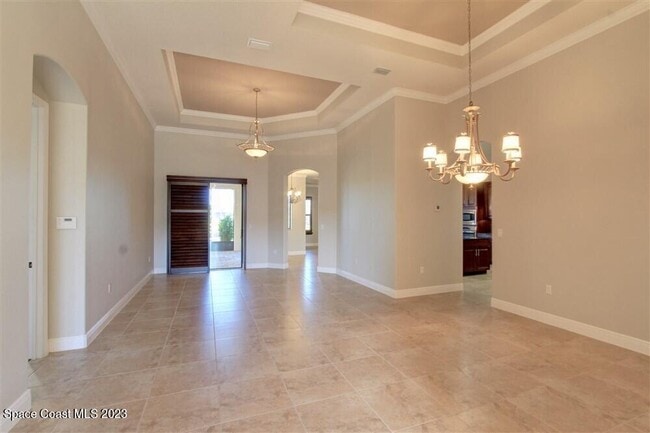 Building Photo - 3381 Thurloe Dr