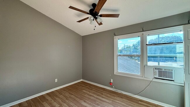 Building Photo - 6086 S Bay Dr