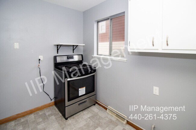 Building Photo - 14152 Berwyn Ave