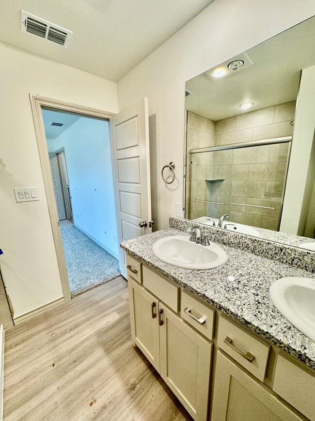 Building Photo - 3 Bed 2 Bath - Frenship ISD