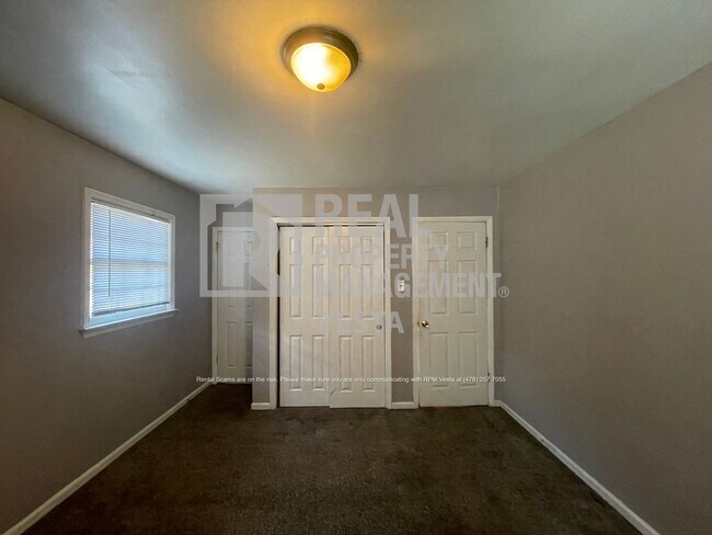 Building Photo - 2258 Silver Pines Ct