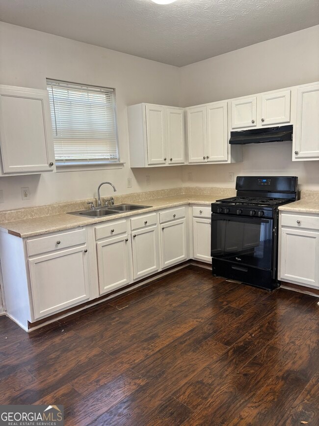 Building Photo - 3859 Shenfield Dr