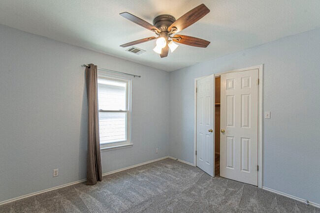Building Photo - 2208 Portwood Bend Cove