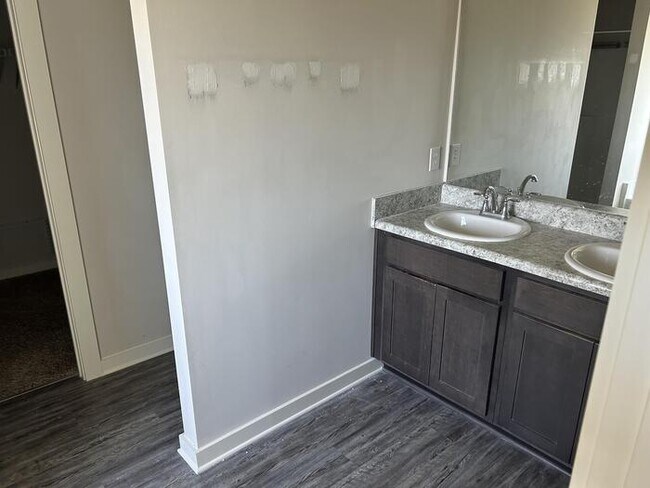 Building Photo - 26106 Valley Ridge Rd