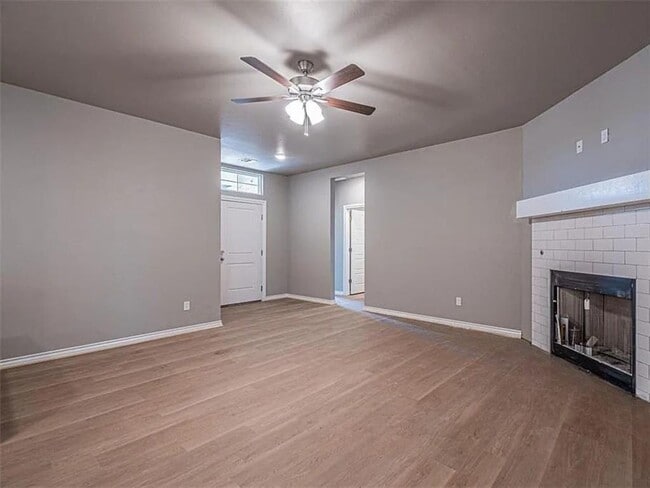 Building Photo - 124 Cedar St